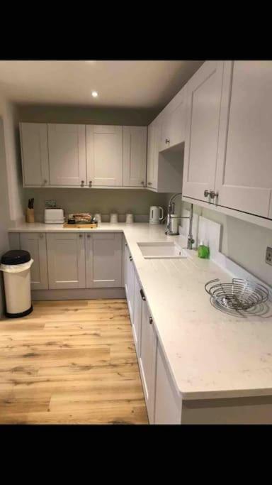 Newly Renovated 3 Bed Property - Countryside Views Dunstall ภายนอก รูปภาพ