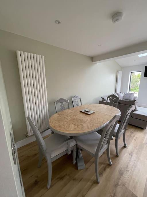 Newly Renovated 3 Bed Property - Countryside Views Dunstall ภายนอก รูปภาพ