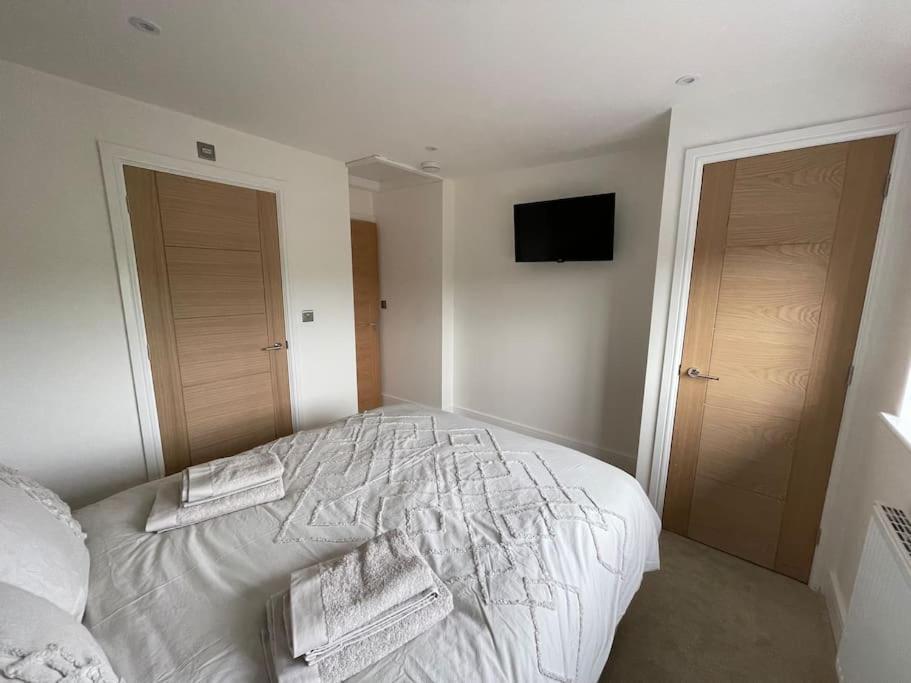 Newly Renovated 3 Bed Property - Countryside Views Dunstall ภายนอก รูปภาพ
